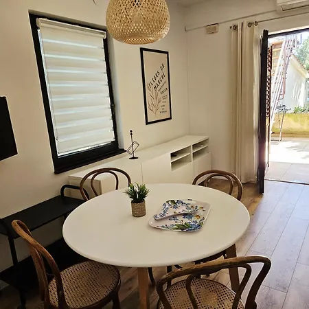 Mare Azzuro Ii * Pula