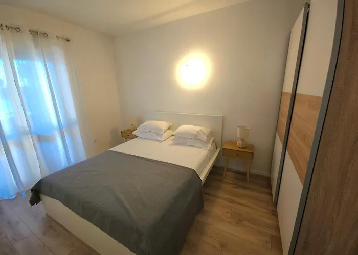 Apartament Mare Beachfront With Sea View