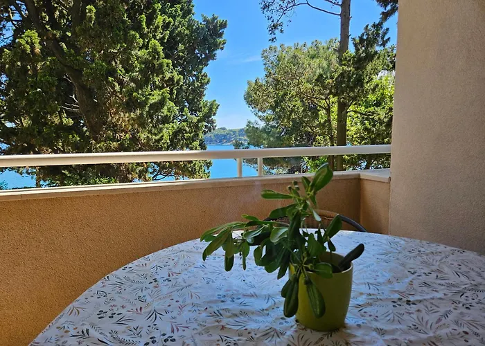 Mare Beachfront With Sea View Apartament Pula