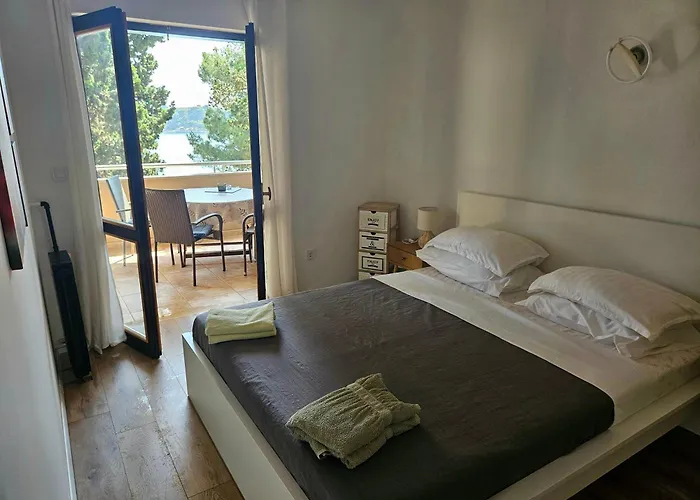 Mare Beachfront With Sea View Apartament *