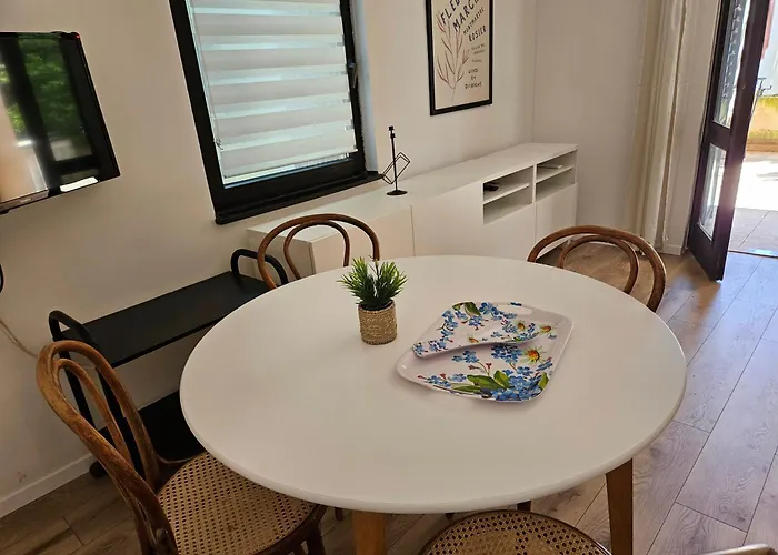 Apartament Mare Beachfront With Sea View *