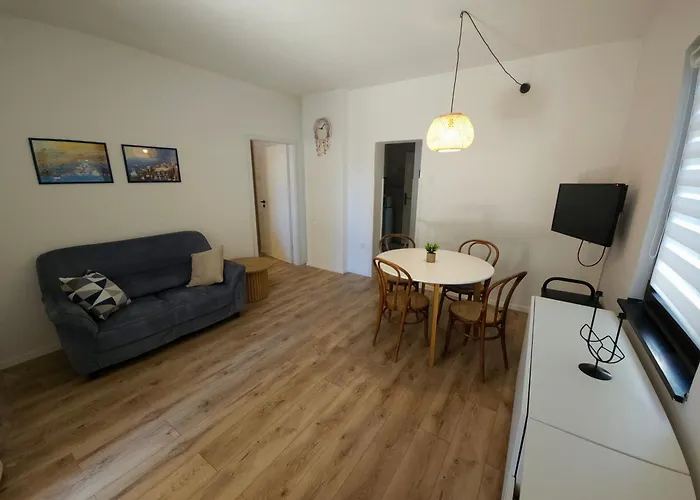 Mare Beachfront With Sea View * Pula